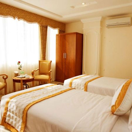 Tan Hoang Long Hotel Ho Chi Minh-staden Exteriör bild