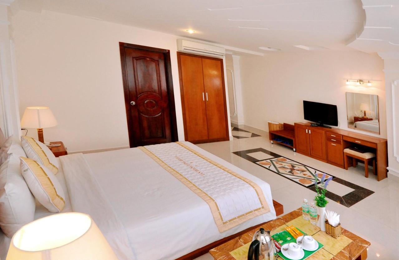 Tan Hoang Long Hotel Ho Chi Minh-staden Exteriör bild
